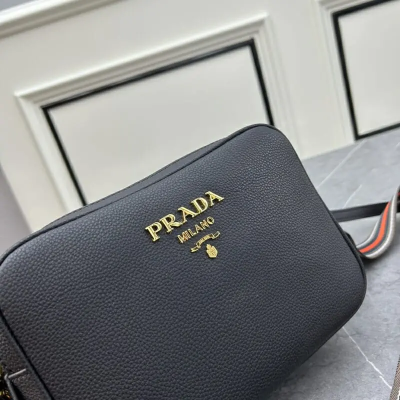 prada aaa qualite mini sac a main pour femme s_1240b7a3